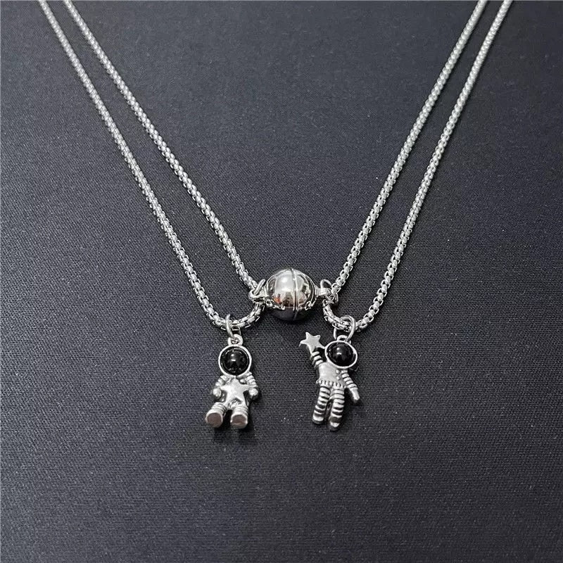 Magnetic Couple Necklace  For Woman Man Girl Boys Jewelry Choker Cartoon Space Star Astronaut Necklace Valentine's Day Gift