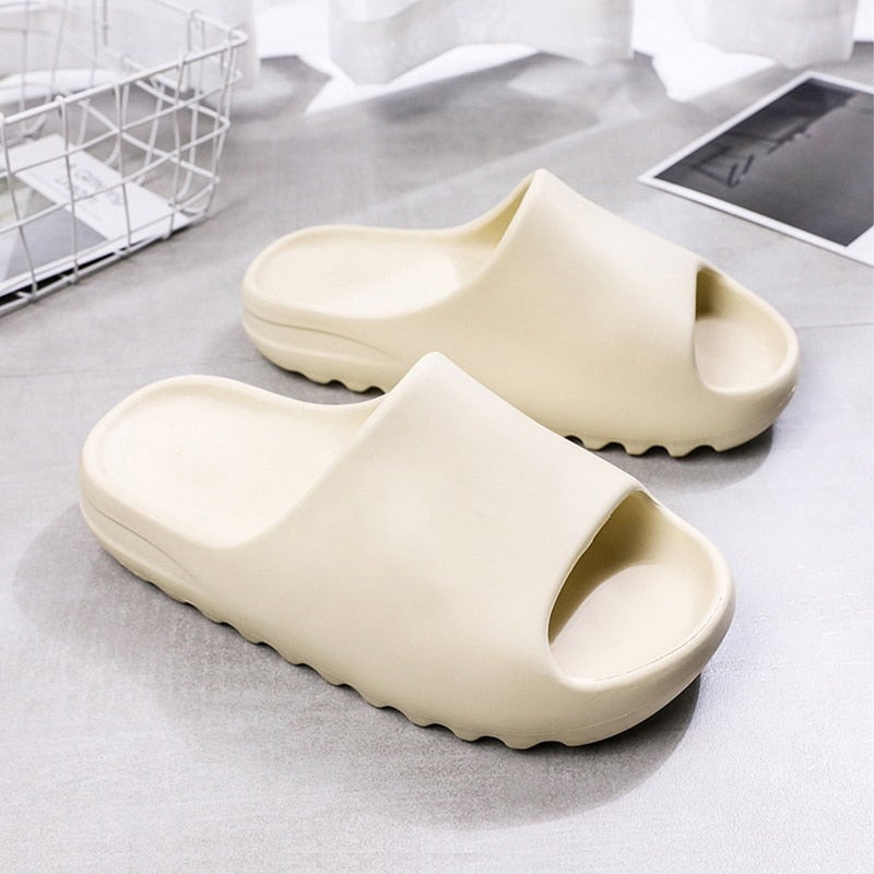 New Men Thick Bottom Slippers Platform Bathroom Slides Non Slip Trend Designer Shoes Ladies Female Mule Shoes Flip flops Sandals